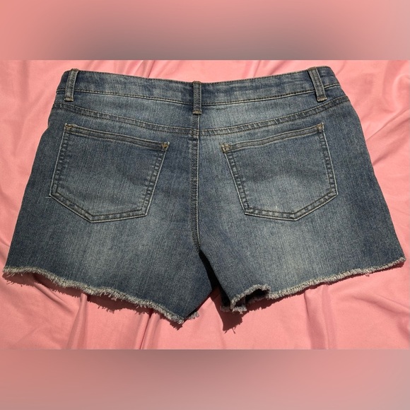 ✨NWT✨ My Sister’s Closet: Denim Girls Shorts- Size 18 - Picture 2 of 6